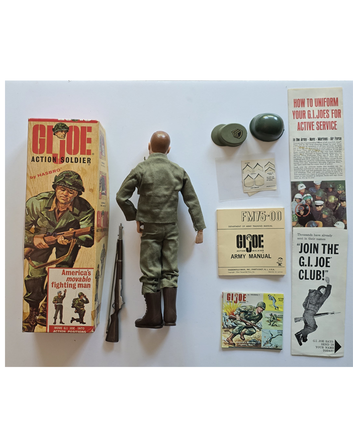 G.I. Joe - 1964 Action Soldier w original Box Top & Accessories