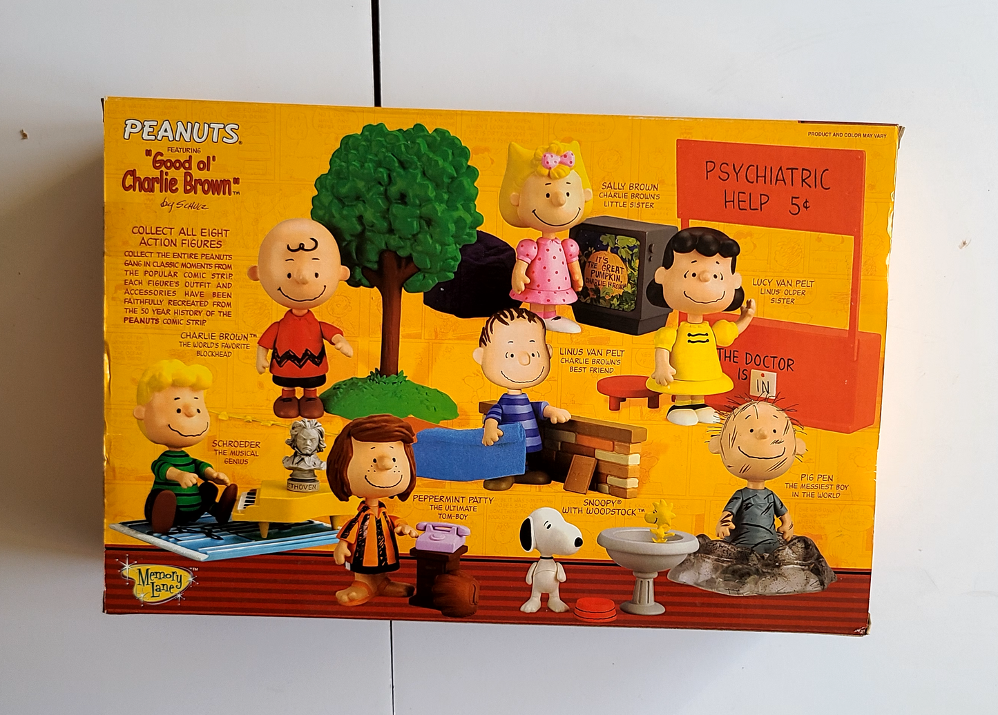 Peanuts - Memory Lane Good Ol Charlie Brown - Snoopy Linus Lucy (2004)